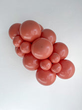 Load image into Gallery viewer, 24035 Tuftex Burnt Orange 24&quot; Round (1ct)
