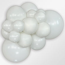Load image into Gallery viewer, 56002 Fashion White 36&quot; Round (2ct)
