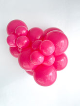 Load image into Gallery viewer, 36029 Tuftex Hot Pink 36&quot; Round (10ct)

