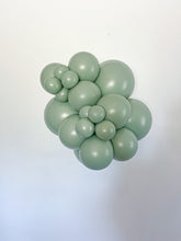 Load image into Gallery viewer, 36056 Tuftex Meadow 36&quot; Round (10ct)
