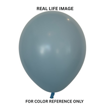 Load image into Gallery viewer, 155272 Pastel Matte Blue 18&quot; Round (25ct)
