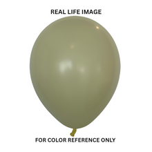 Load image into Gallery viewer, 155111 Pastel Matte Yellow 18&quot; Round (25ct)
