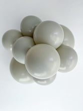 Load image into Gallery viewer, 24096 Tuftex Stone 24&quot; Round (1ct)
