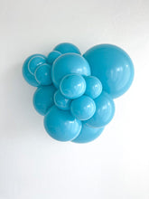 Load image into Gallery viewer, 24049 Tuftex Turquoise 24&quot; Round (25ct)
